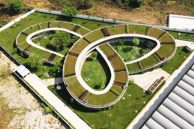 vo-trong-nghia-architects-farming-kindergarten-designboom-02.jpg.650x0_q85_crop-smart