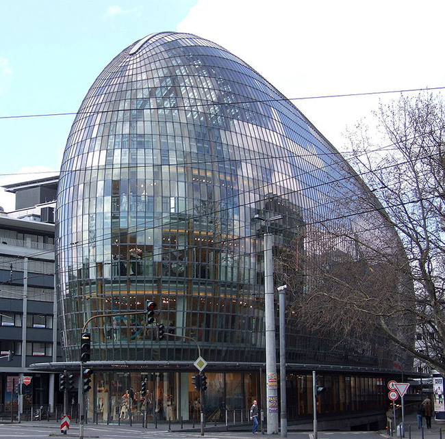 12.    800px-P_und_C_Weltstadthaus_Koeln