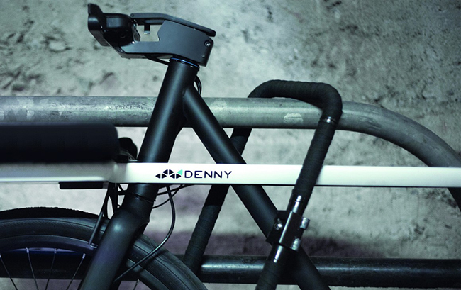 8.    SEA-DENNY-The-handlebar-can-also-be-fully-removed-to-secure-the-frame-to-the-wheel-the-visual-of-a-handlebar-less-bike-also-acts-as-a-visual-deterant-1160x730