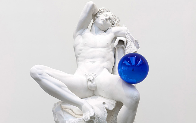 Jeff-Koons-GazingBall_BarberiniFaun