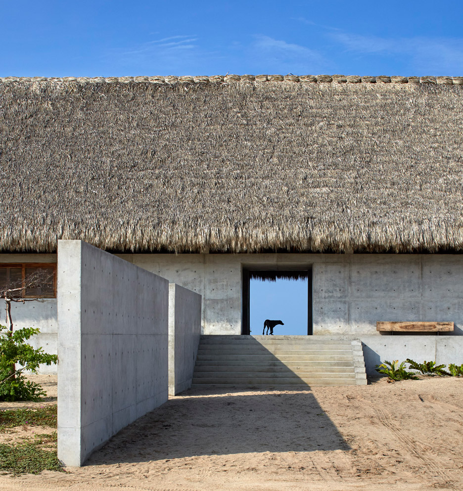 casa-wabi_bosco-studio-house_tadao-ando_puerto-escondido_oaxaca_mexico_dezeen_936_1