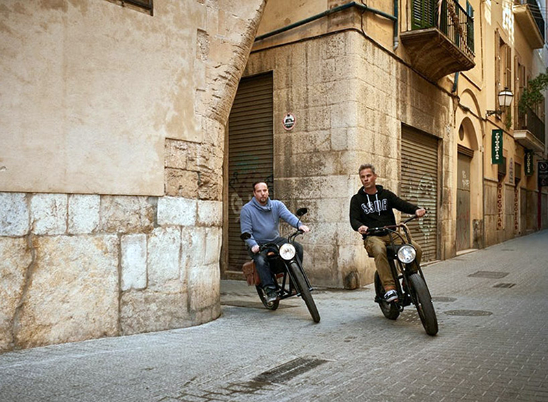 moke-urban-utiity-two-person-e-bike-designboom-12