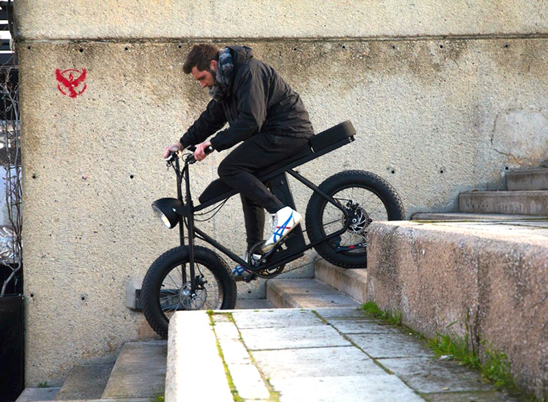 moke-urban-utiity-two-person-e-bike-designboom-19