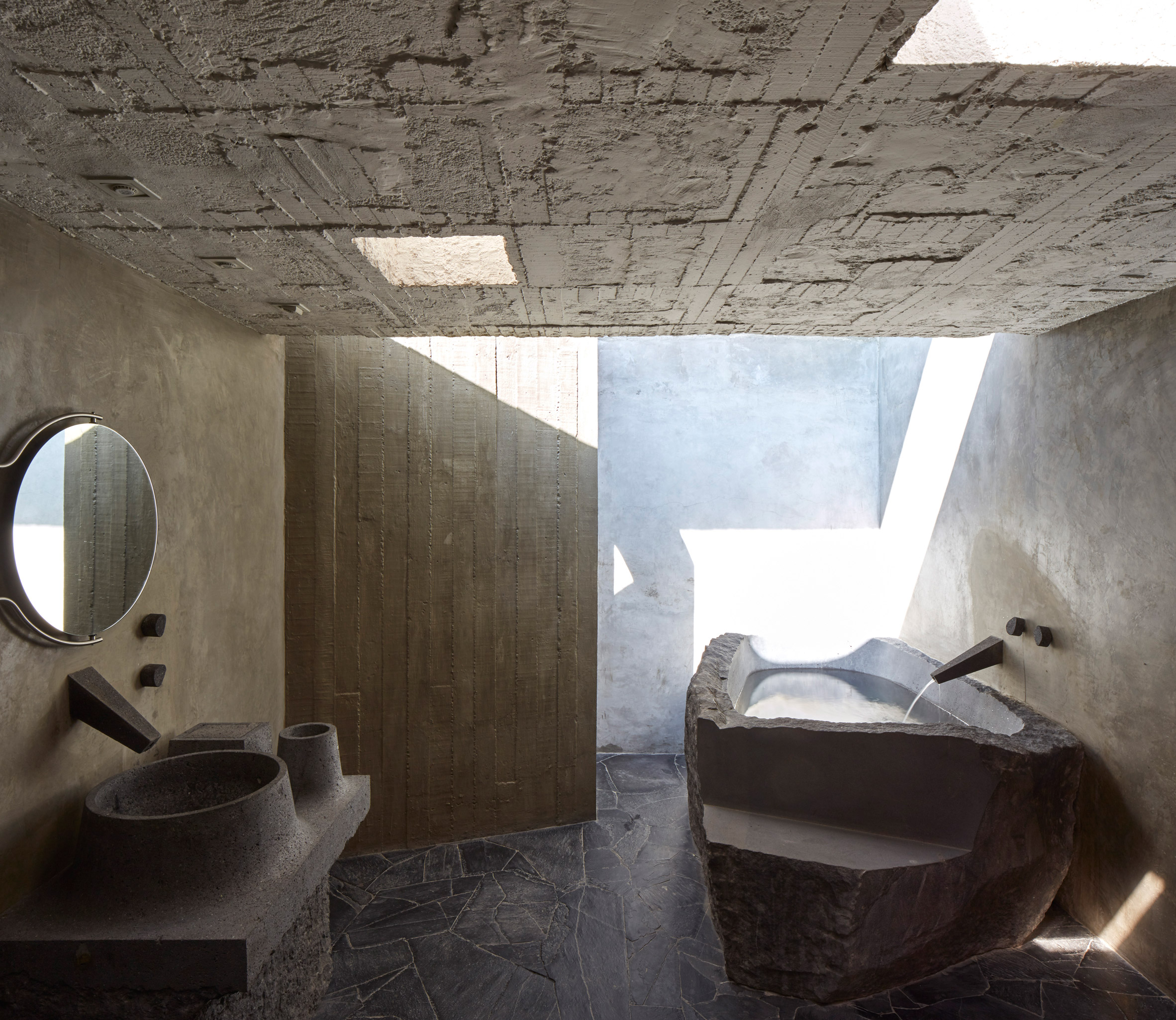 pedro-reyes-house-architecture-mexico-city_dezeen_2364_col_9