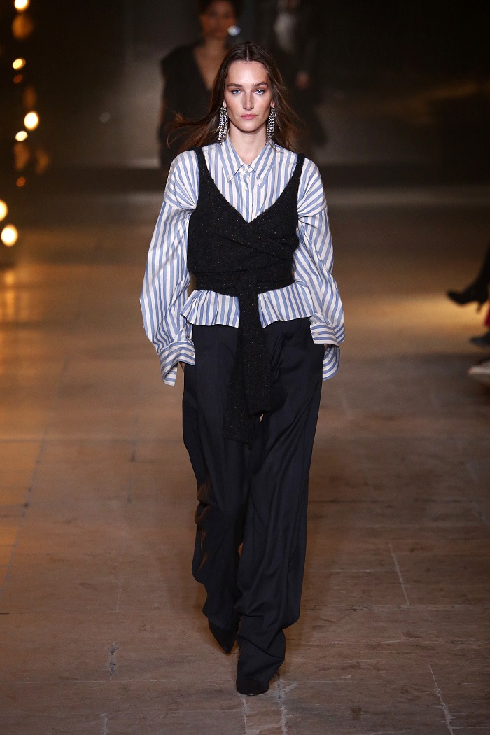 PARIS, FRANCE - MARCH 2: A model walks the runway during the Isabel Marant show as part of the Paris Fashion Week Womenswear Fall/Winter 2017/2018 on March 2, 2017 in Paris, France. (Photo by Estrop/Getty Images)