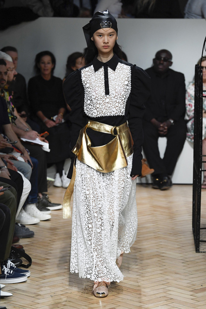 J.W.Anderson-Paris-Fashion-Week-Spring-Summer-2019-EXCLAMA-3