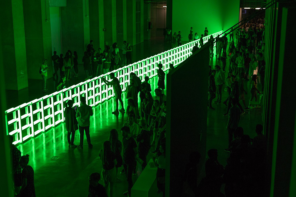 Dan Flavin - EXCLAMA (1)